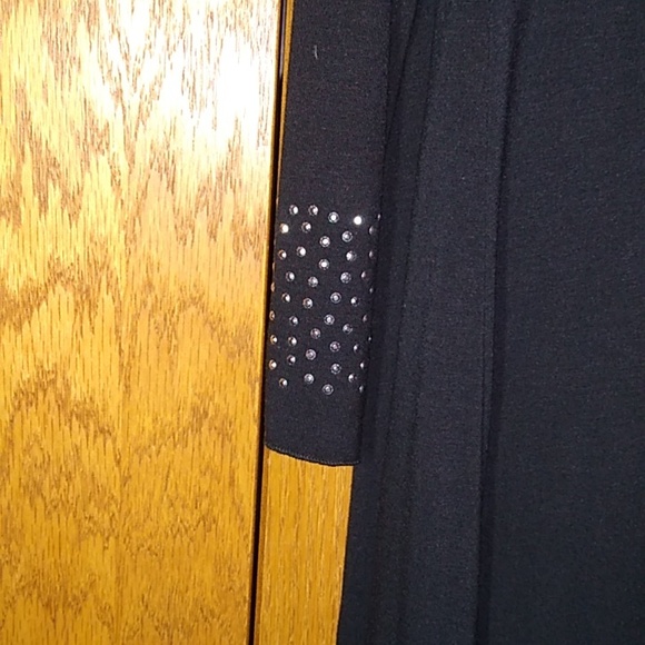 Venus brand black topper with silver stud detail - Picture 3 of 9